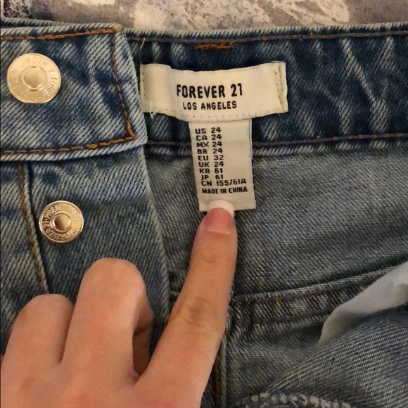 Forever 21 button up shorts - Picture 2 of 3